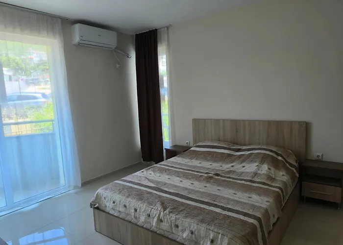 Dom-el Real 3 - Amerikana Apartman *